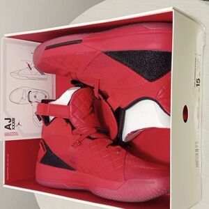 AIR JORDAN XXXIII